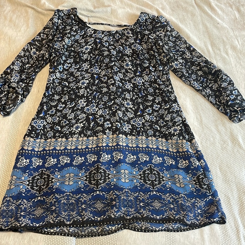 Women’s dress